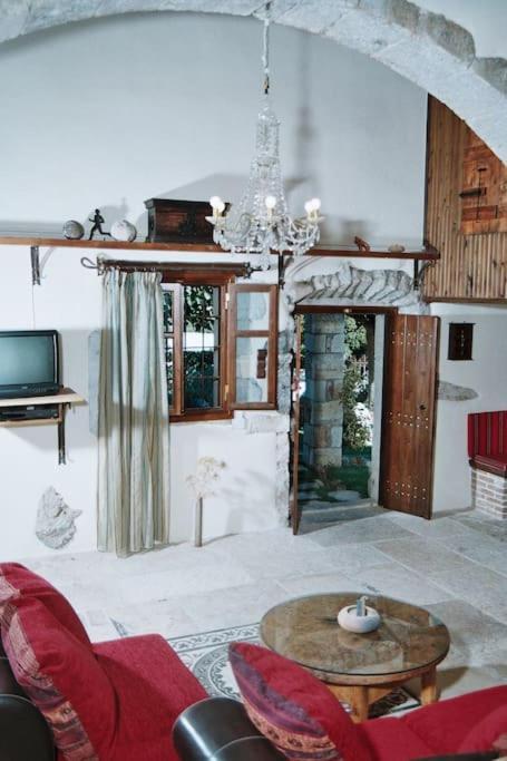 Traditional Villa With Pool In Sfakia Imbros Exterior photo