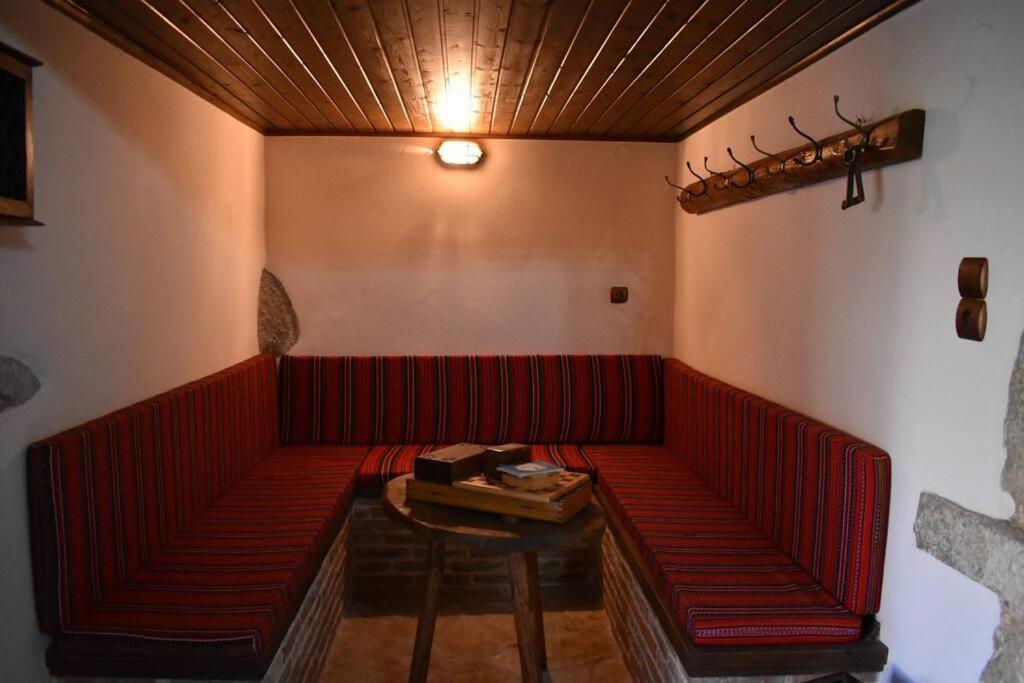 Traditional Villa With Pool In Sfakia Imbros Exterior photo